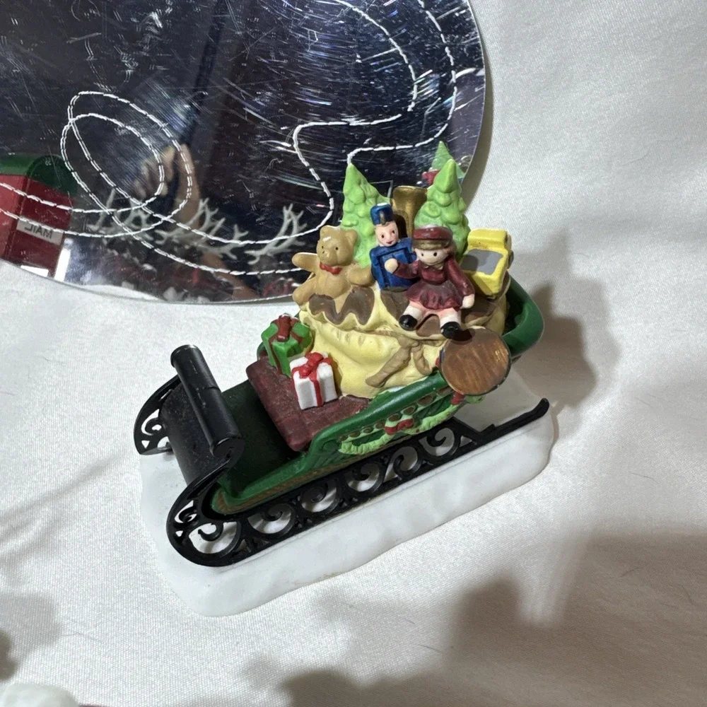 Lot of Christmas Village Santa Miniature Accessories Dept‎ 56 Hallmark READ